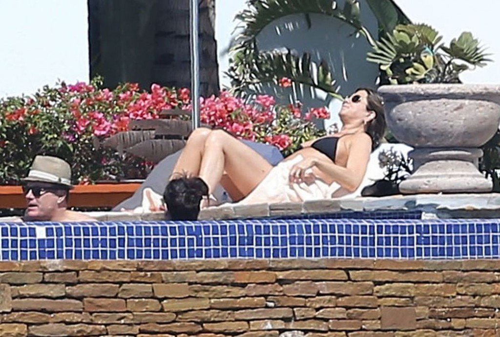 Jennifer Aniston Sexy 14 thefappening.so