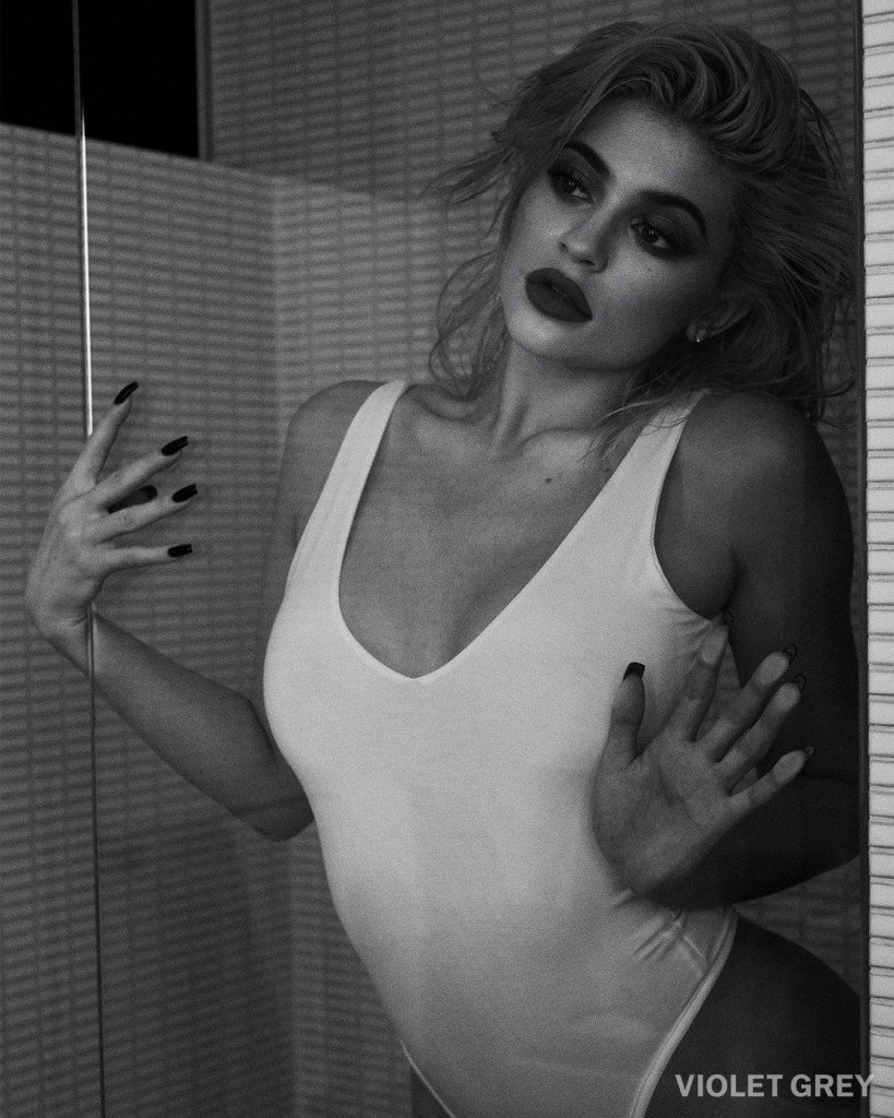 Kylie Jenner Sexy 6 thefappening.so
