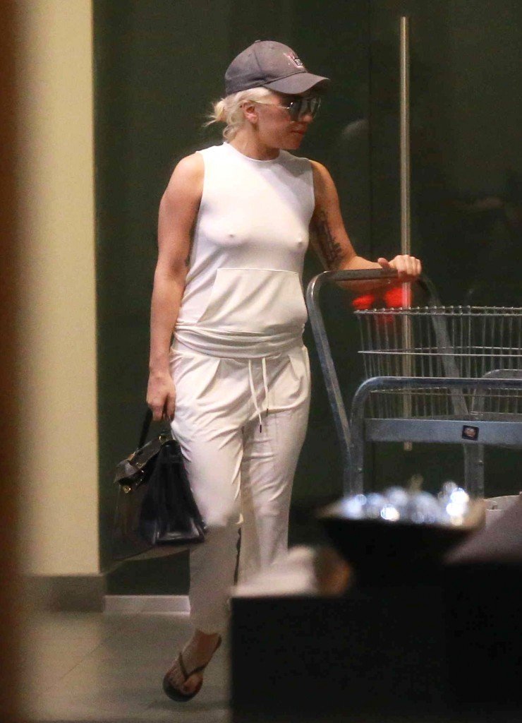 Lady Gaga Braless 5 thefappening.so