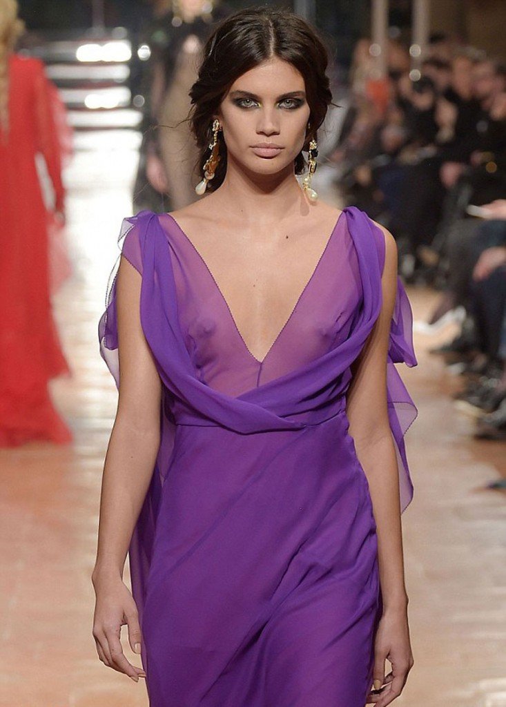 Sara Sampaio Durchsichtig 2