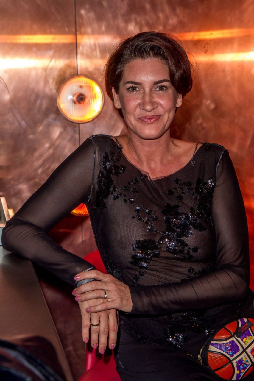 Alice Krueger Nackt